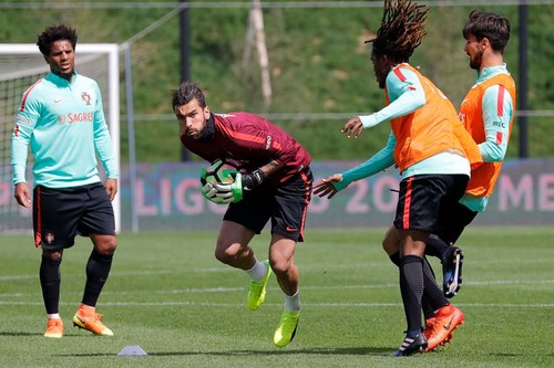 patrício no treino.jpg