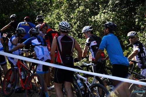 BTT XCM 2012 Montemor (105) Muita gente no trilho