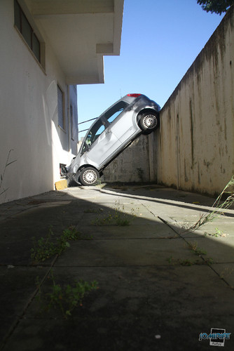 Acidente de carro caiu num buraco (Figueira da Foz