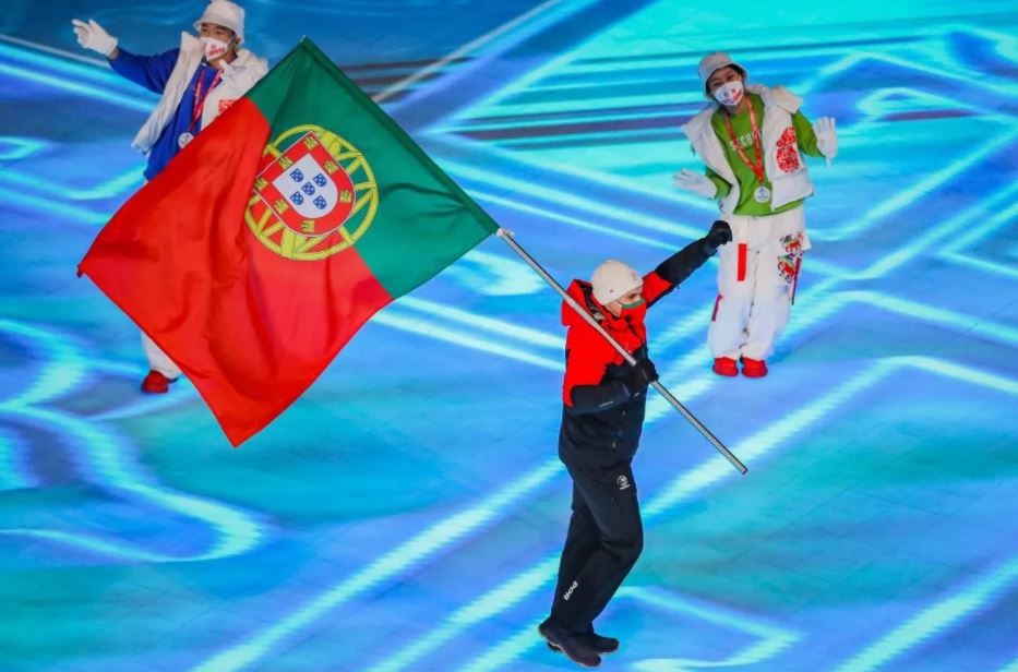 Os porta-estandartes de Portugal na Cerimônia de Abertura dos Jogos  Olímpicos de Inverno Beijing 2022