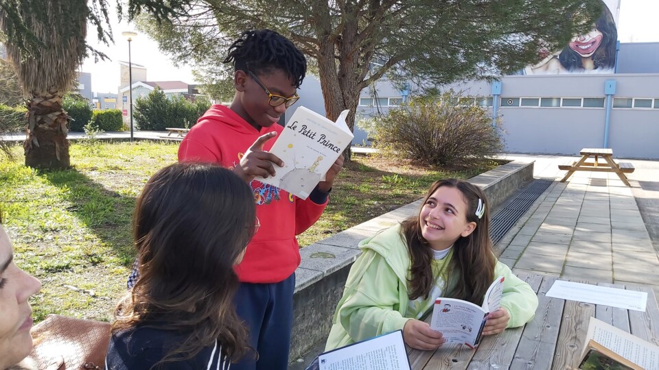Leitura em voz alta-francês.jpg