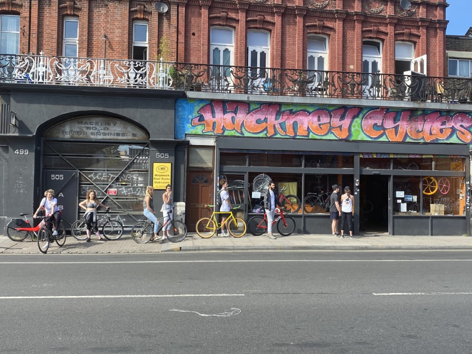 hackney-cycles-queue.jpg
