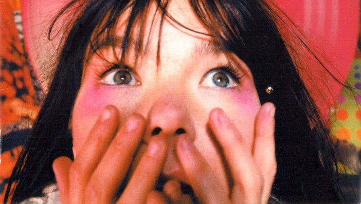 bjork-1995-stephane-sednaoui-04-post.jpg