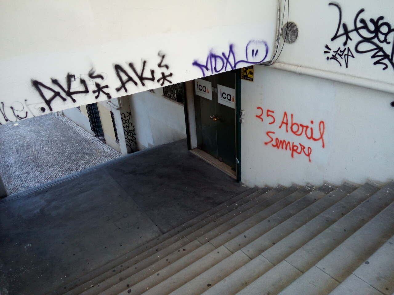 Escadinhas da Manuel da Maia para a Guerra Junqueiro, Lisboa — © MMXXV