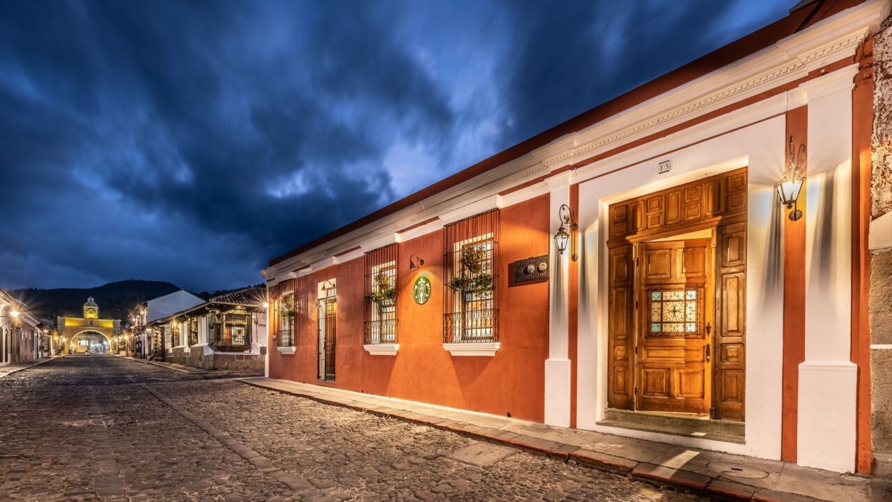 imgi_1_Starbucks%20Antigua%20Guatemala%201.jpg
