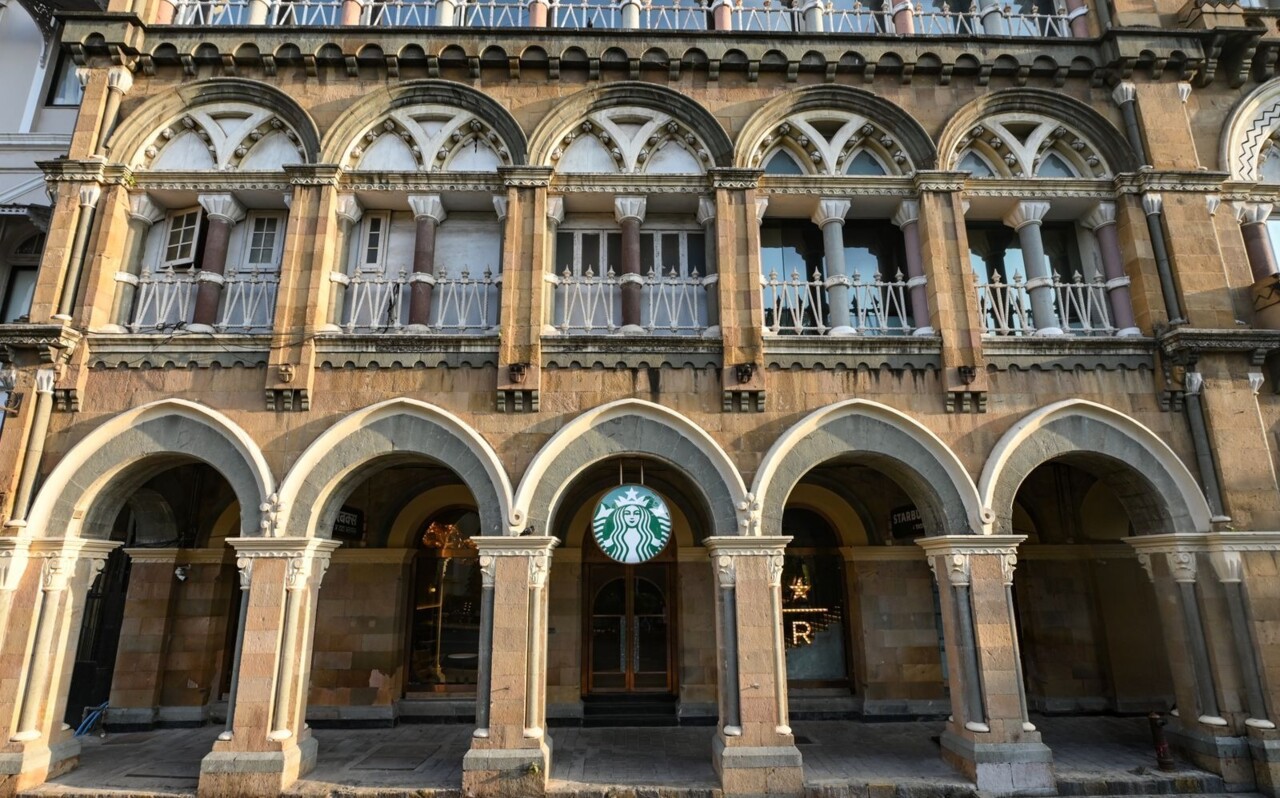 imgi_1_Starbucks%20India%20Reserve%20Fort%20Mumbai